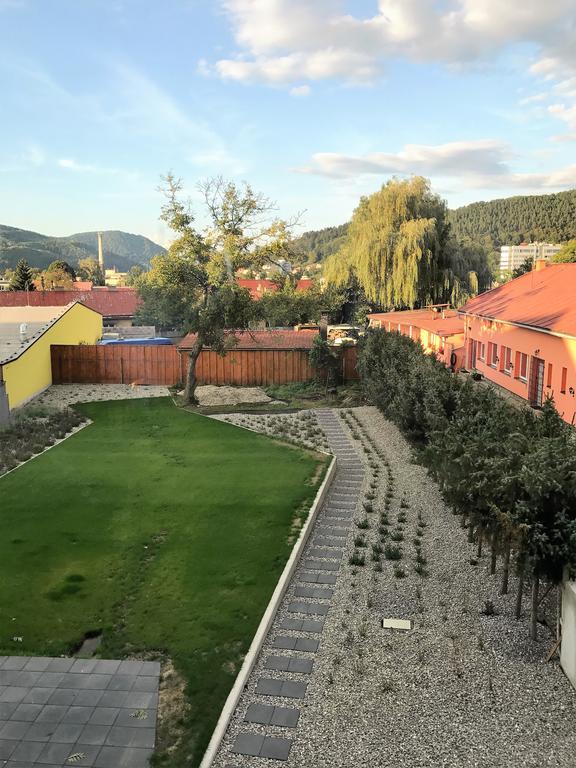 Penzion V Inom Svete Otel Žilina Dış mekan fotoğraf